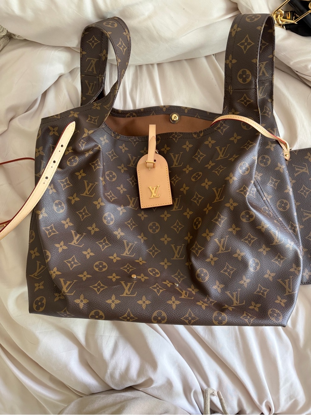 Louis Vuitton Monogram Canvas Tote with Vachetta Trim